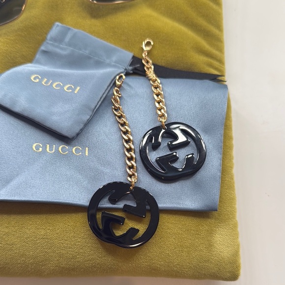 Gucci Gold Sunglasses with Chain Detail - Picture 2 of 7